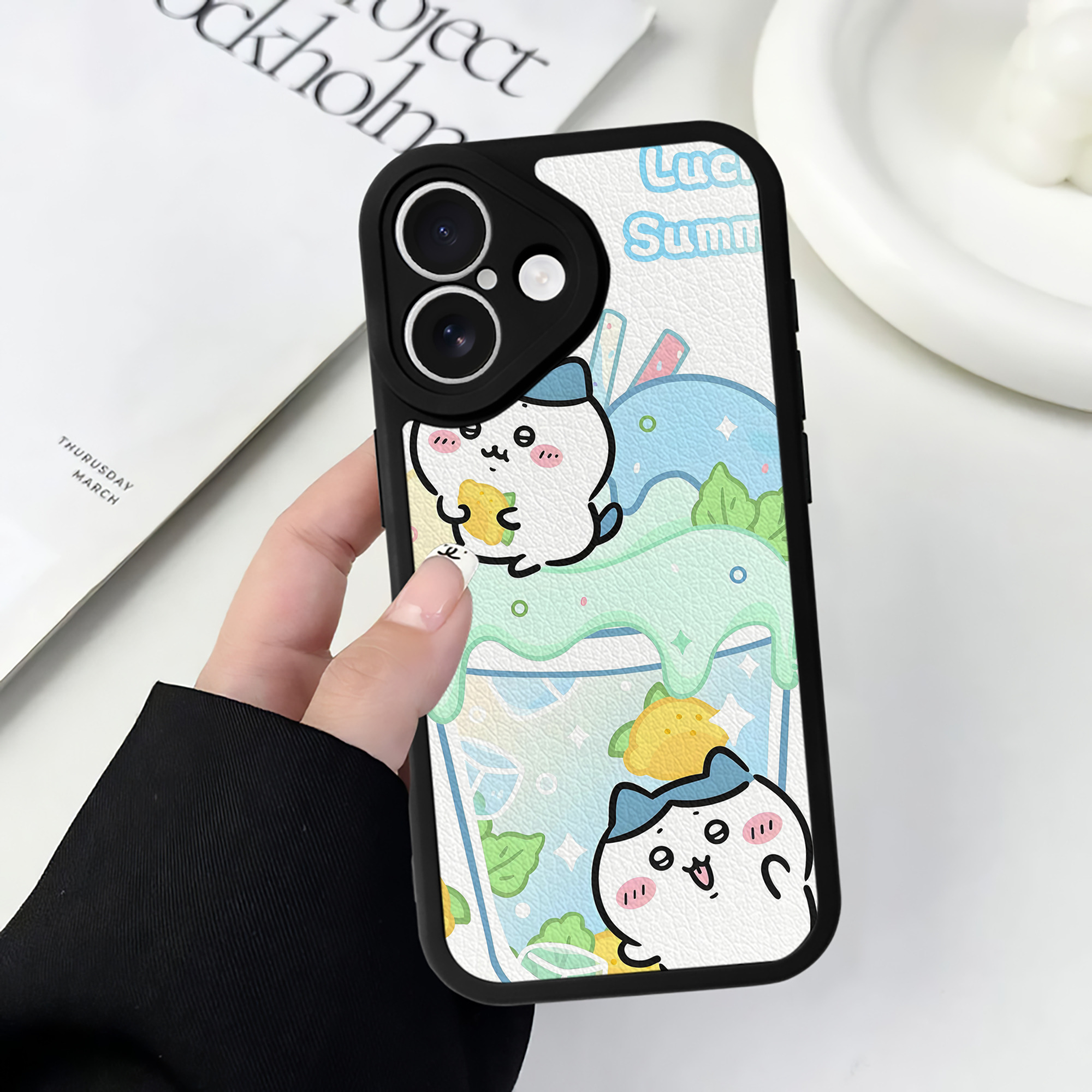 （画像用） ちいかわ Chii-kawa 【iPhone 16シリーズ対応】シリコンスマホケース（レザー調） 材質：シリコン